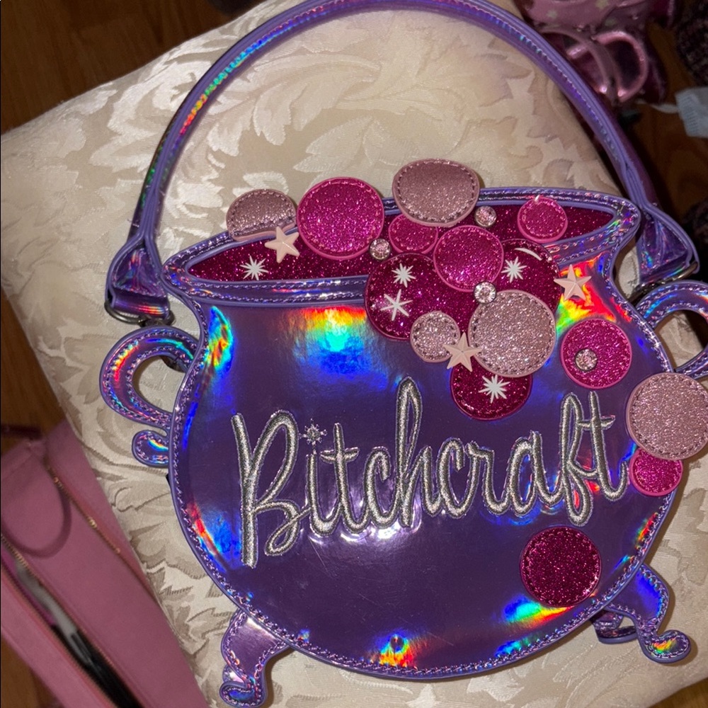 FLASH SALE 💗Holographic Purple Cauldron Bag